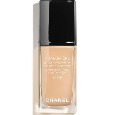 Chanel - Vitalumiere Satin Smoothing Fluid Makeup