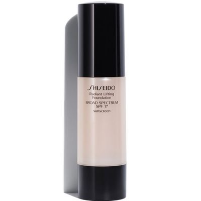 Shiseido - Radiant Lifting Foundation