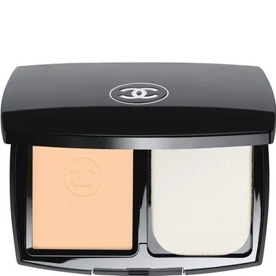 Chanel Le Teint Ultra Tenue Compact Foundation