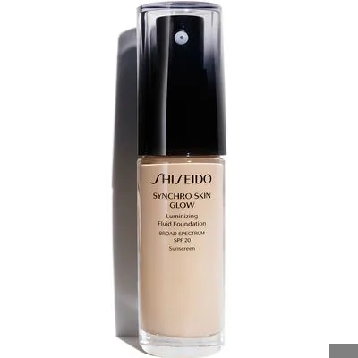 Shiseido Synchro Skin Glow Luminizing Fluid Foundation